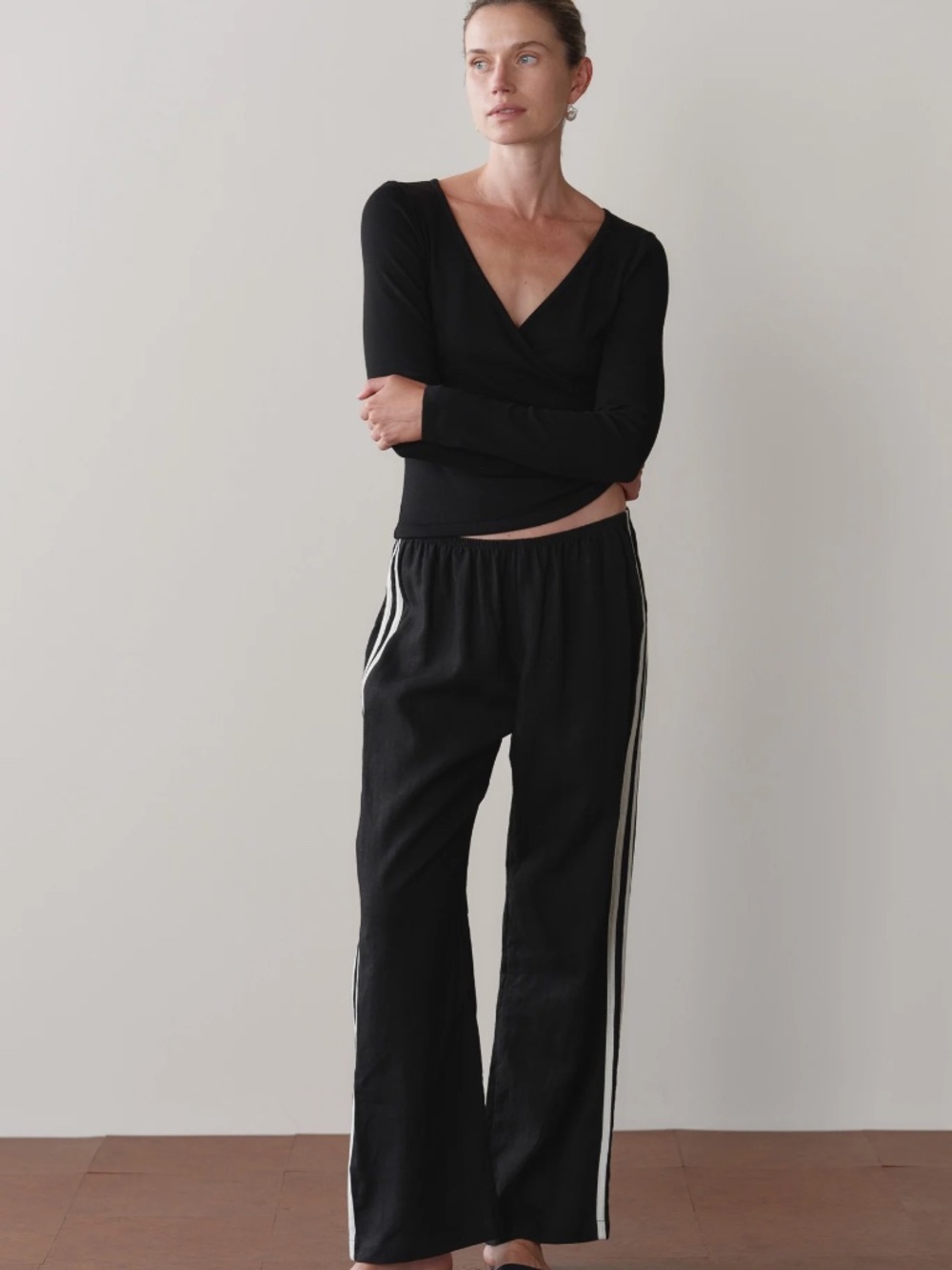 New Donni Linen Crop Stripe Pant in Jet